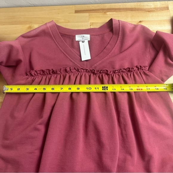 NEW Anthropologie‎ T.La Burgundy Pink Ruffle V-Neck Sweatshirt Size Small - Picture 7 of 9